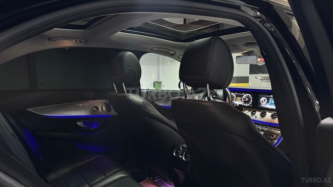 Mercedes E 300 4MATIC-17
