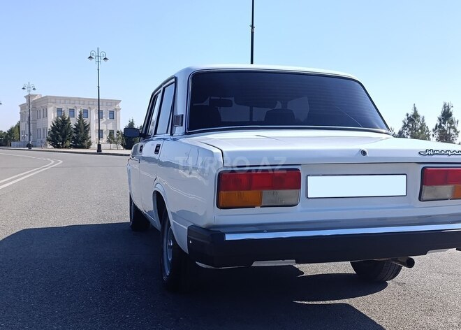 LADA (VAZ) 2107-4