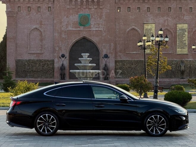 Hyundai Sonata-6