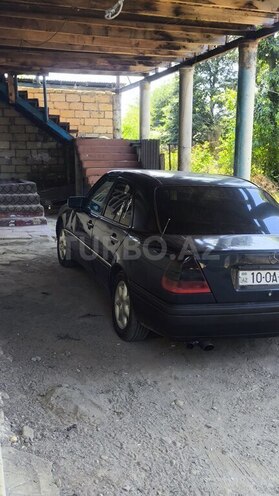 Mercedes C 220-2
