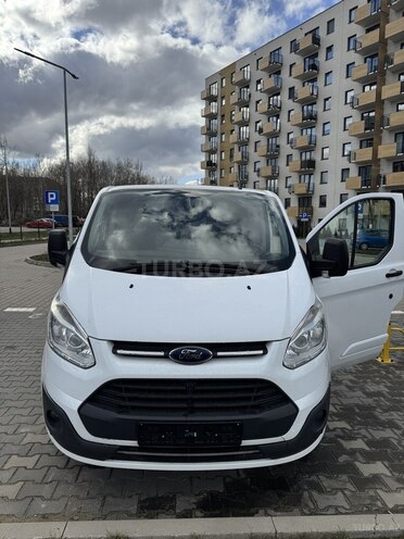 Ford Transit Custom-1