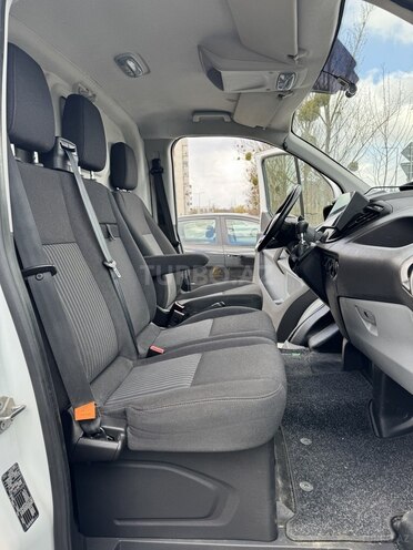 Ford Transit Custom-4