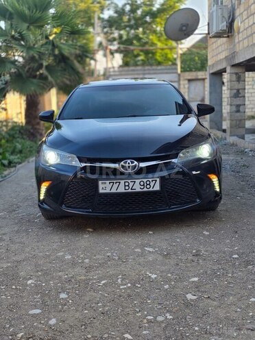 Toyota Camry-1