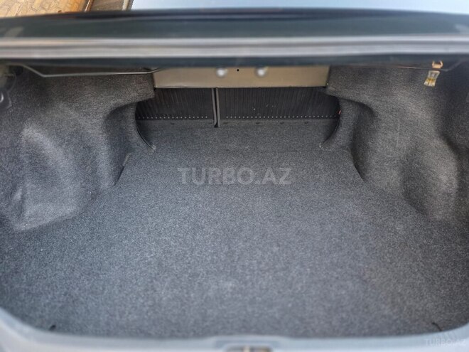 Toyota Camry-15