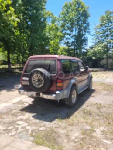 Mitsubishi Pajero-2