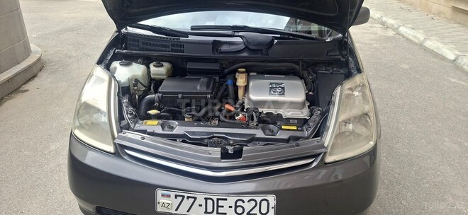 Toyota Prius-14