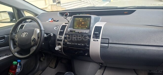 Toyota Prius-11
