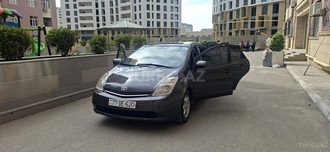 Toyota Prius-1