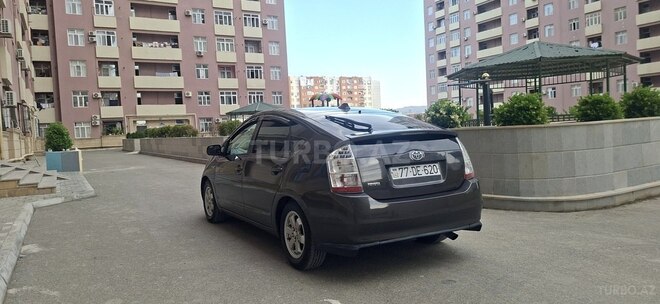 Toyota Prius-3