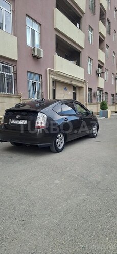 Toyota Prius-2
