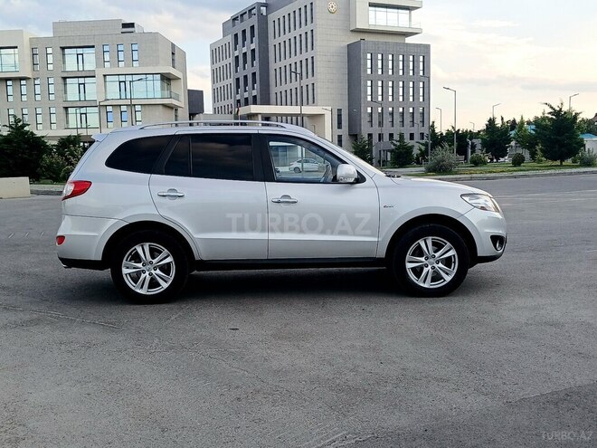 Hyundai Santa Fe-8
