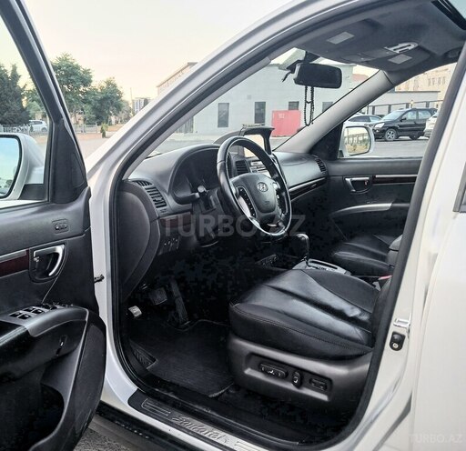 Hyundai Santa Fe-9
