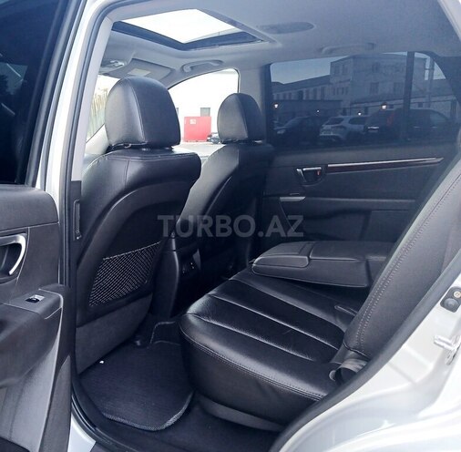 Hyundai Santa Fe-12