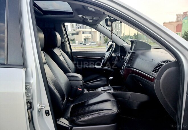 Hyundai Santa Fe-11