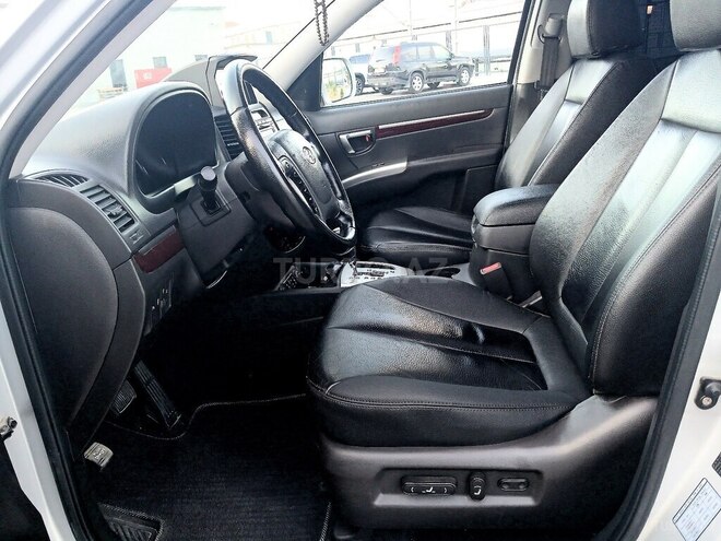 Hyundai Santa Fe-10