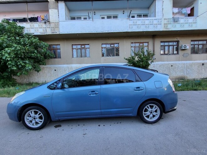 Toyota Prius-5