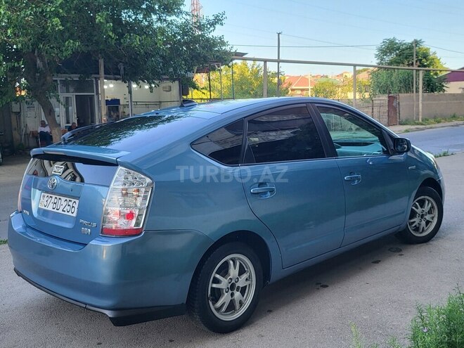 Toyota Prius-10
