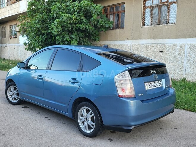 Toyota Prius-11