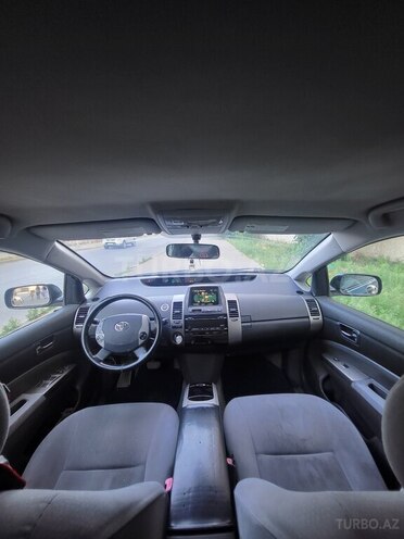 Toyota Prius-14