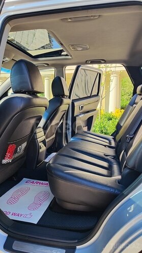 Hyundai Santa Fe-17
