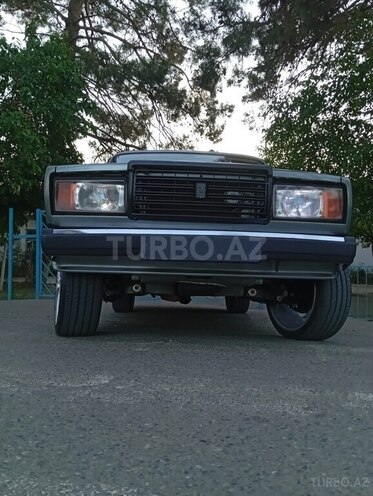 LADA (VAZ) 2107-2
