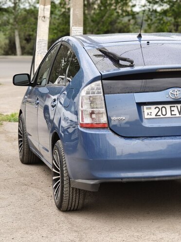 Toyota Prius-11
