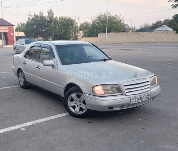 Mercedes C 180-4
