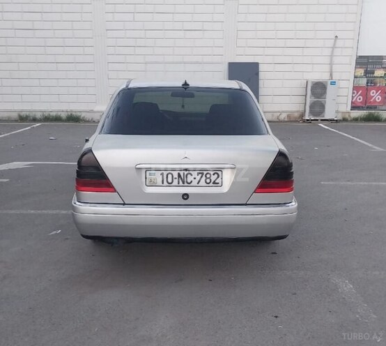 Mercedes C 180-6