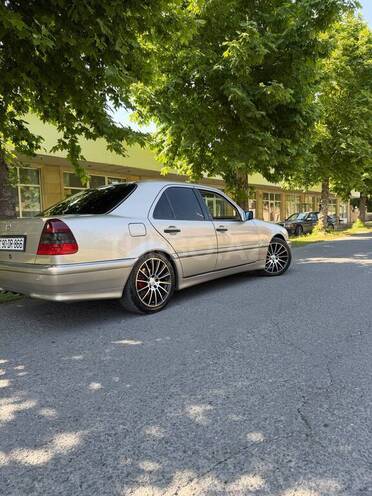 Mercedes C 240-4
