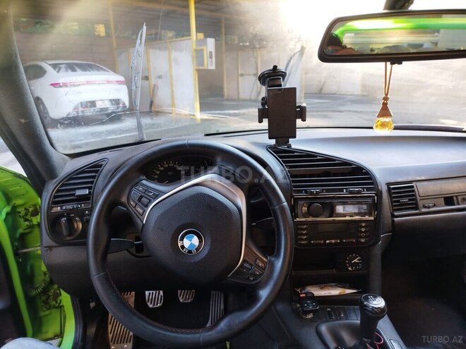 BMW 320-6