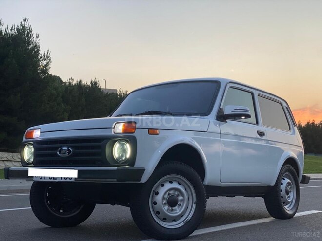 LADA (VAZ) Niva-8