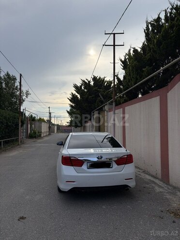 Toyota Camry-3