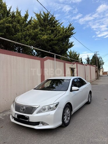 Toyota Camry-1