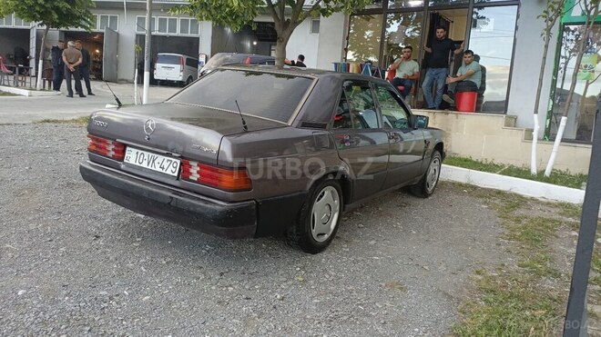Mercedes 190-7