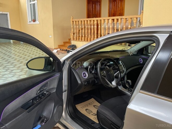 Chevrolet Cruze-4