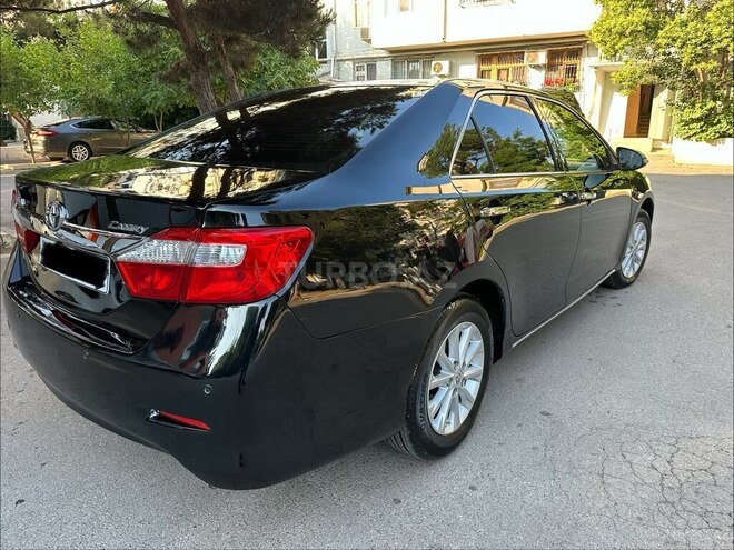 Toyota Camry-6