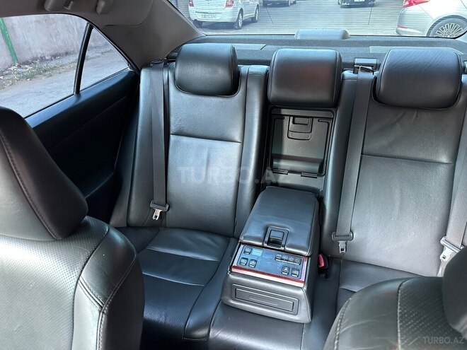 Toyota Camry-12