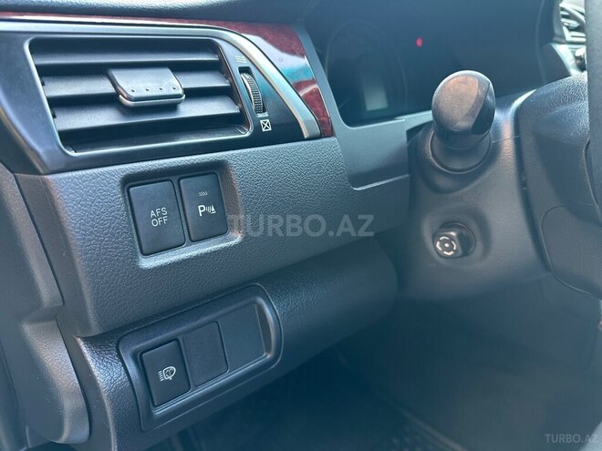 Toyota Camry-14