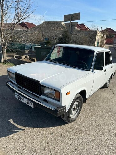 LADA (VAZ) 2107-2