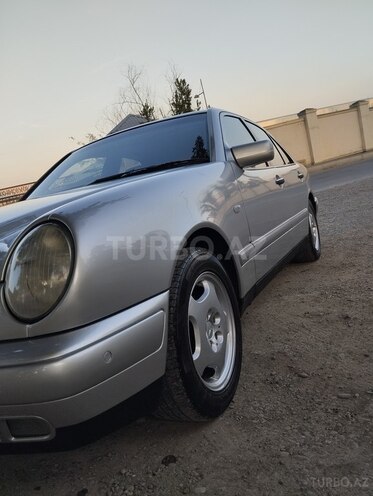 Mercedes E 200-14