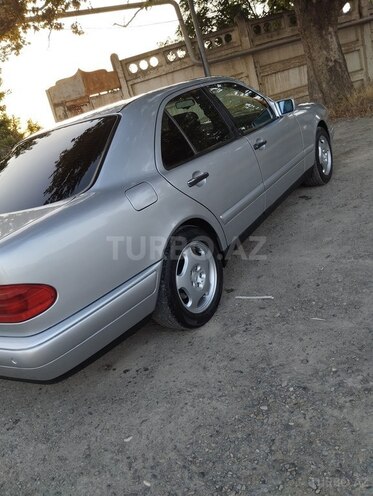 Mercedes E 200-15