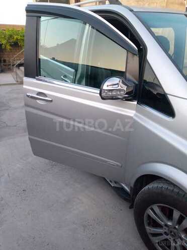 Mercedes Viano-5
