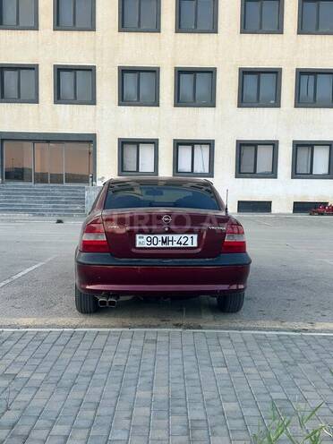Opel Vectra-4