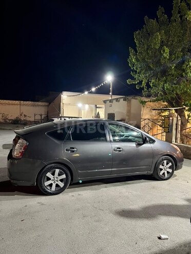 Toyota Prius-3