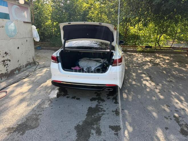 Kia Optima-3