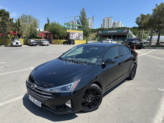 Hyundai Elantra-1