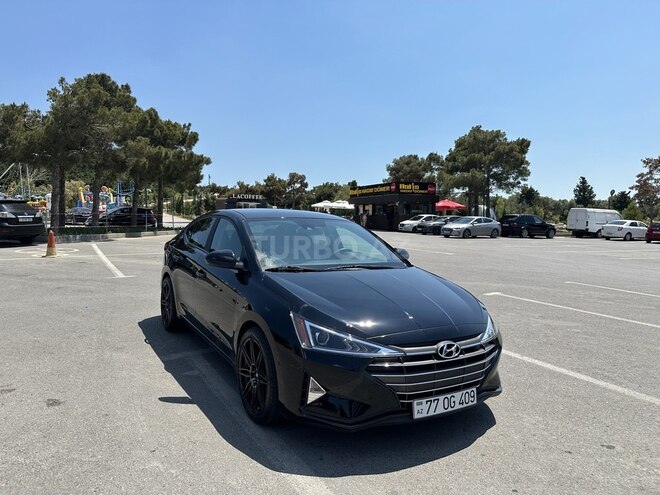 Hyundai Elantra-3