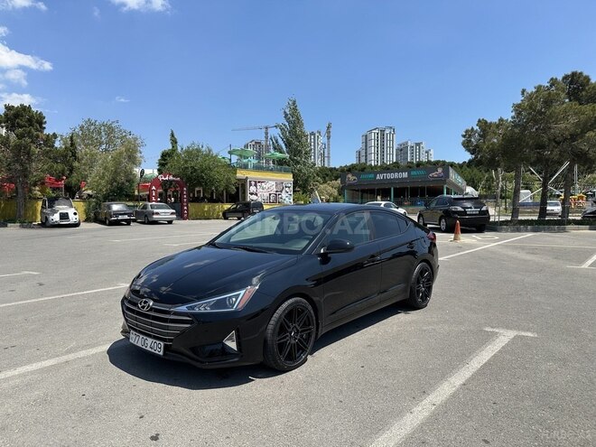 Hyundai Elantra-4