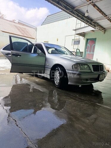 Mercedes C 200-15