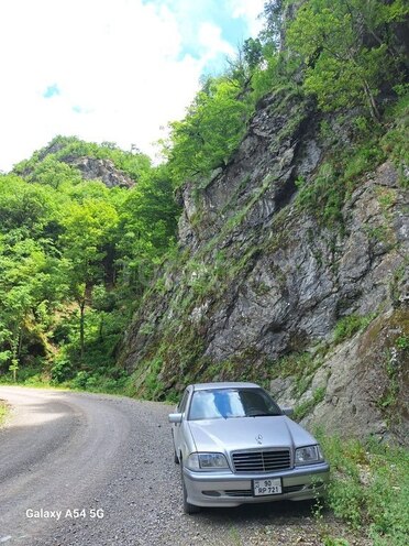Mercedes C 200-13